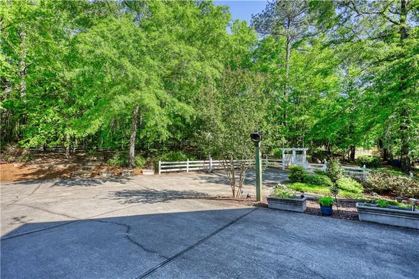$990,000 | 393 Edwards Road, Oxford, GA 30054