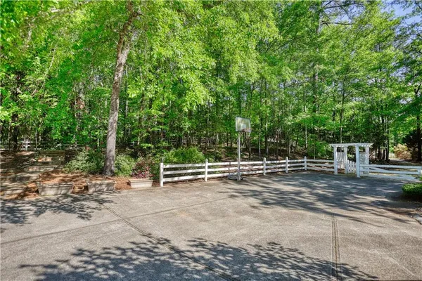 $990,000 | 393 Edwards Road, Oxford, GA 30054