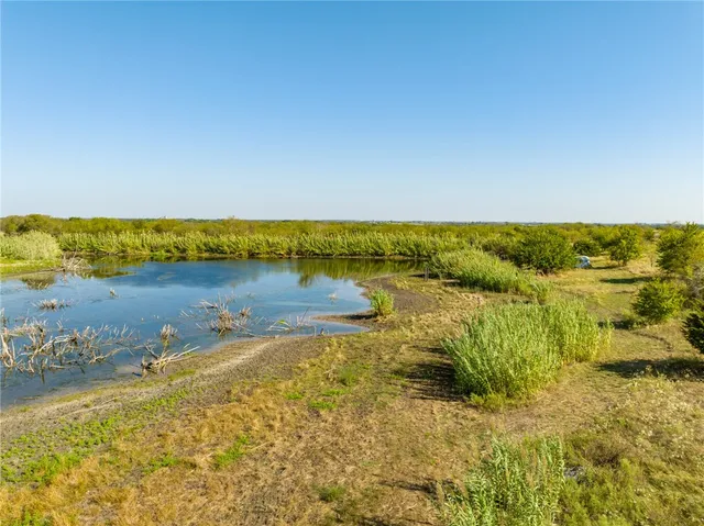 $235,000 | 3161 St Abbott Tx 76621, Hillsboro, TX 76645