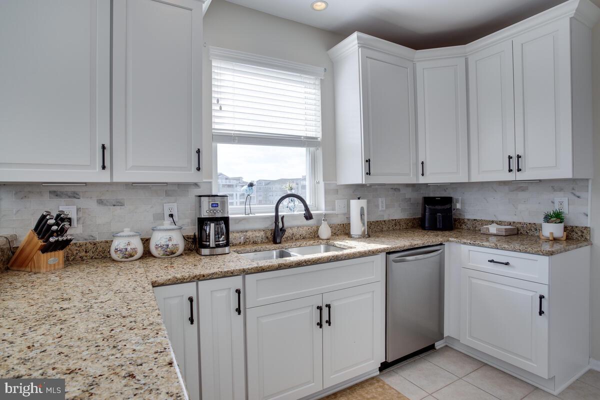 13824 Reef Way, Unit 301 Solomons, MD 20688 - Photo 15 of 64 Love that kitchen window!
