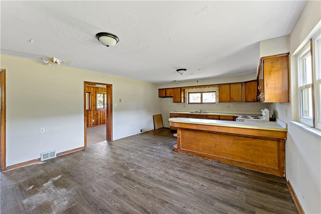 2443 Race Track Road New Stanton, PA 15672 - Photo 8 of 36 Gallery Image 8