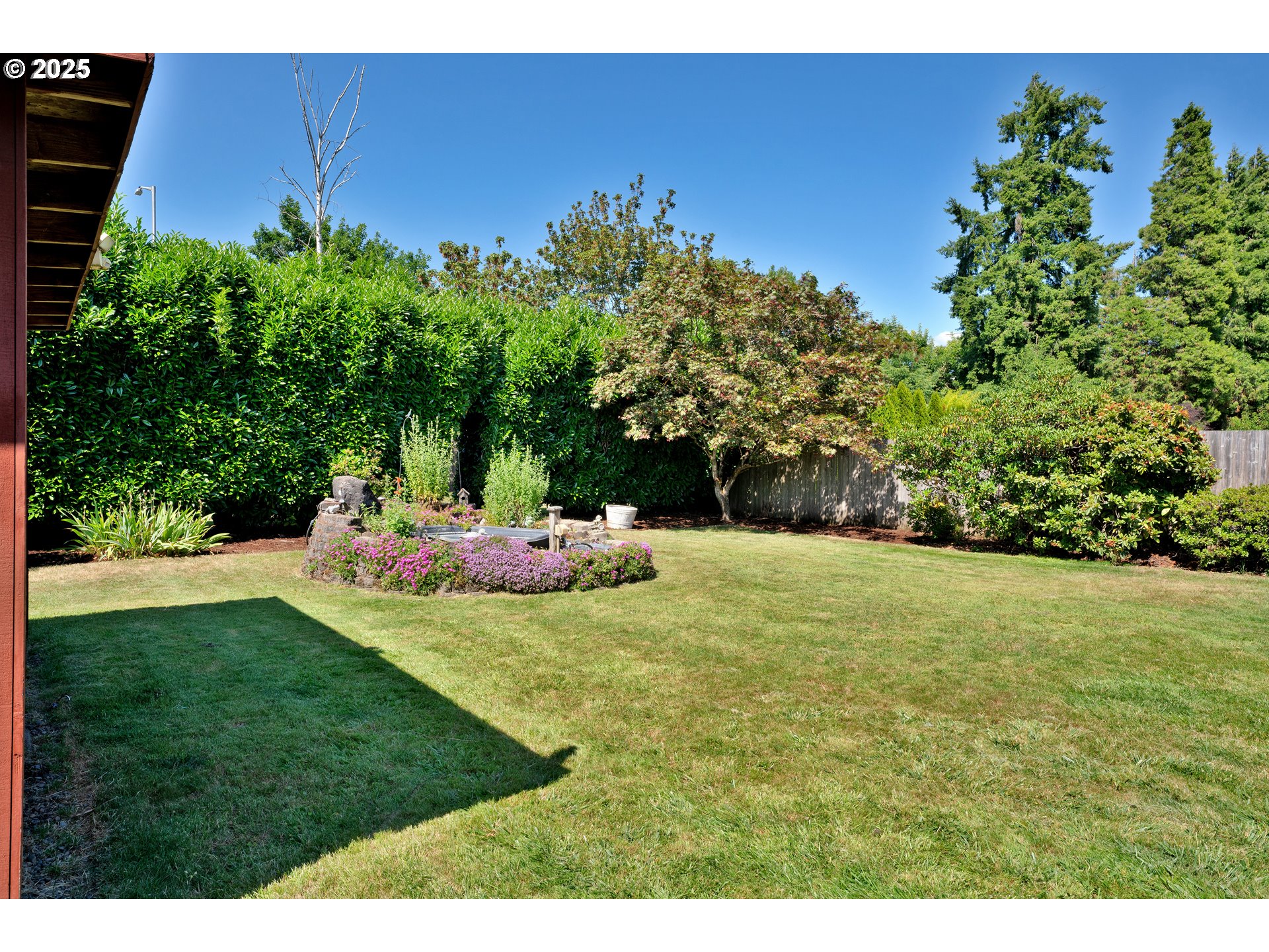 630 Colonial Drive Springfield, OR 97477 - Photo 29 of 37 a view of a backyard