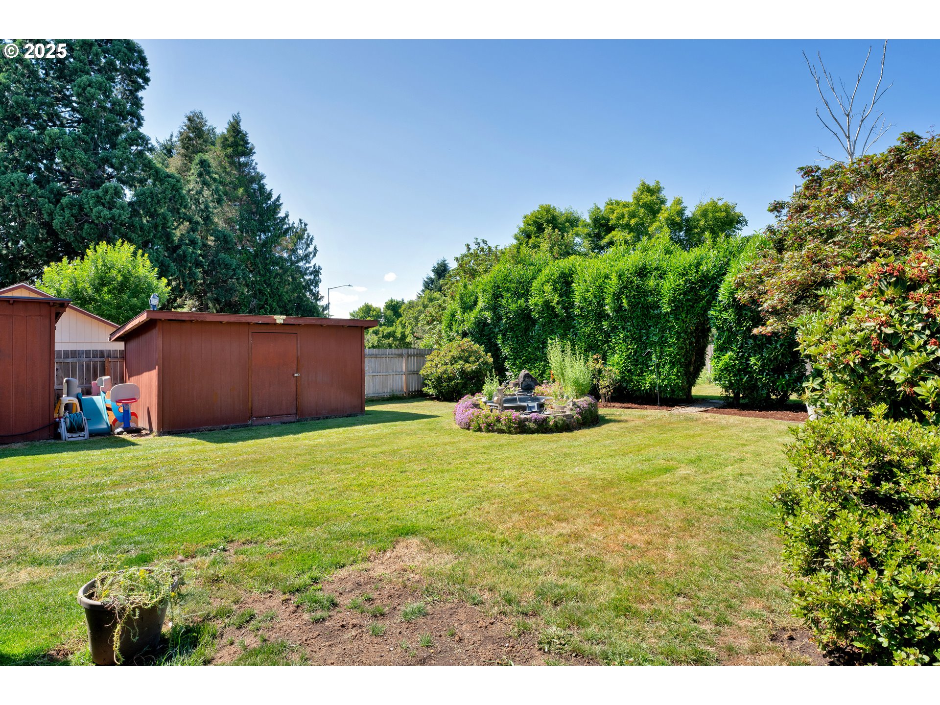 630 Colonial Drive Springfield, OR 97477 - Photo 34 of 37