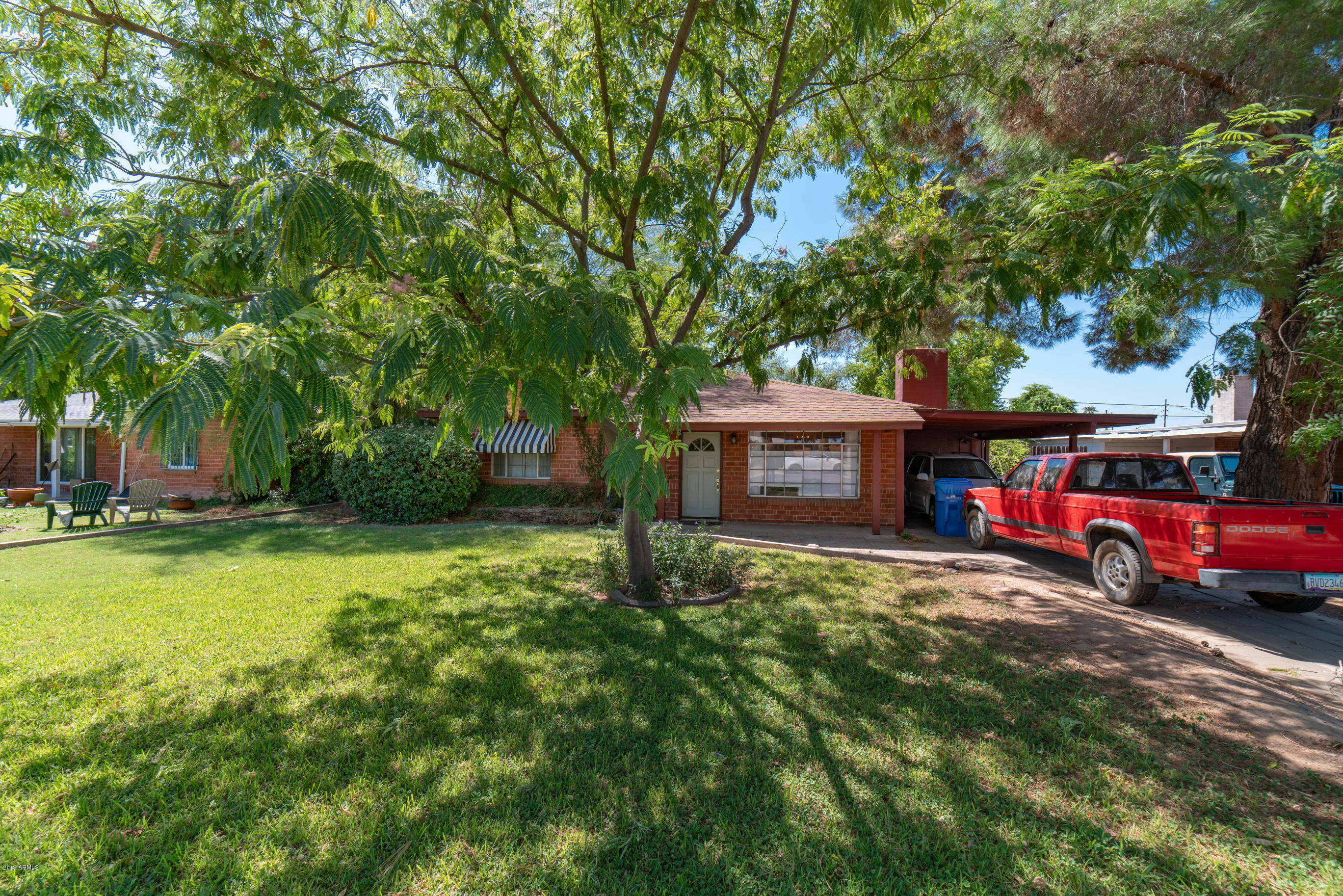 829 East Lamar Road Phoenix, AZ 85014 - Photo 2 of 25 DSC06347