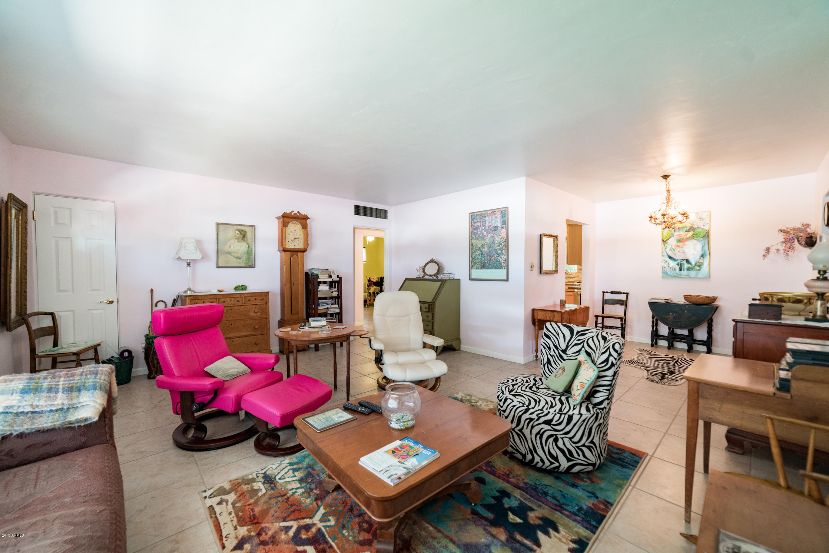 829 East Lamar Road Phoenix, AZ 85014 - Photo 6 of 25 DSC06354