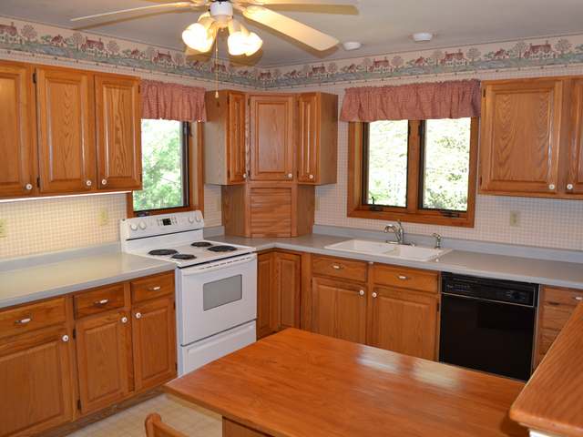 5116 Pioneer Street Rhinelander, WI 54501 - Photo 4 of 20 Gallery Image 4