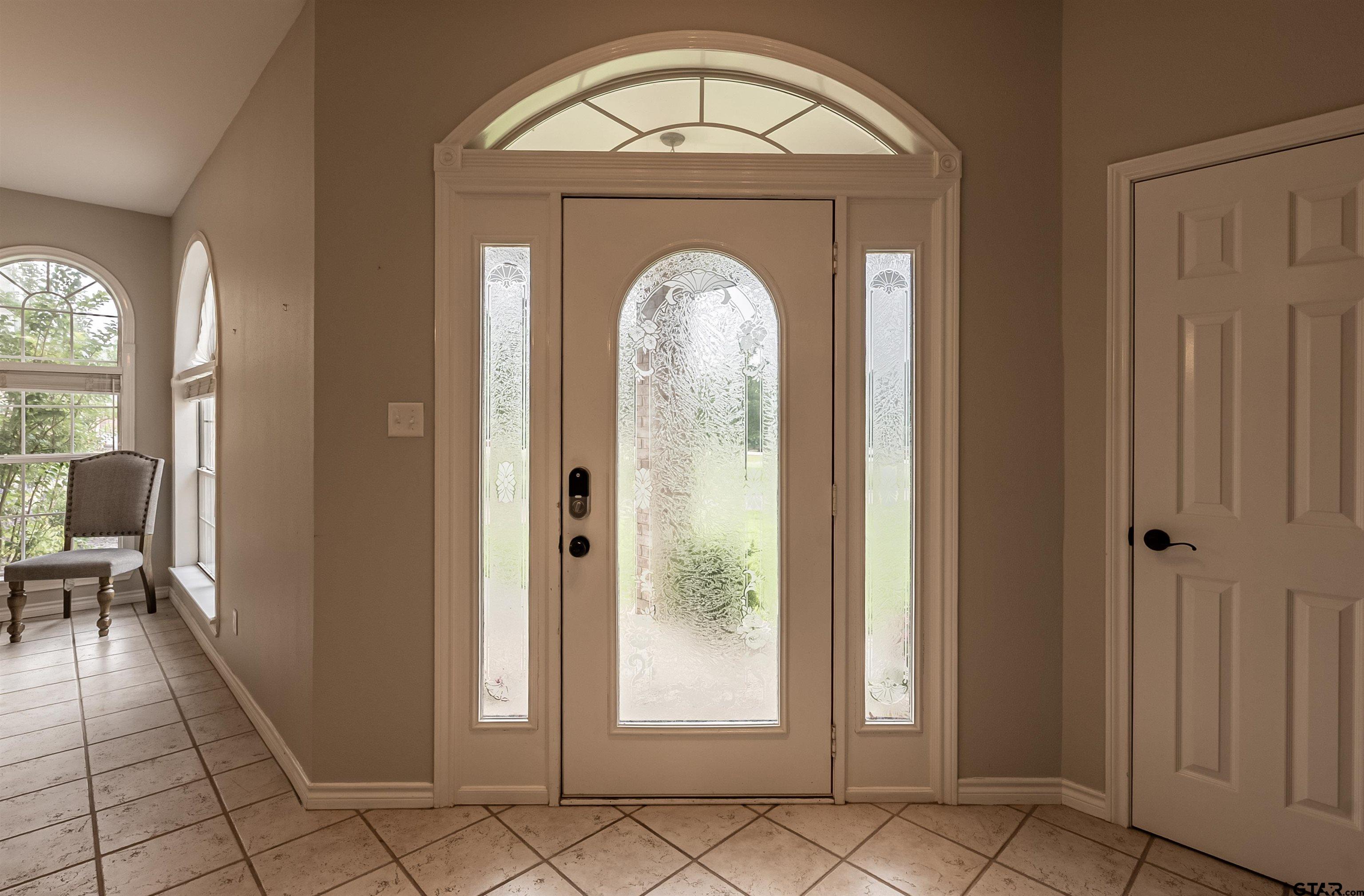 10074 Hillside Lane Flint, TX 75762 - Photo 3 of 22 a view of a livingroom with furniture and window