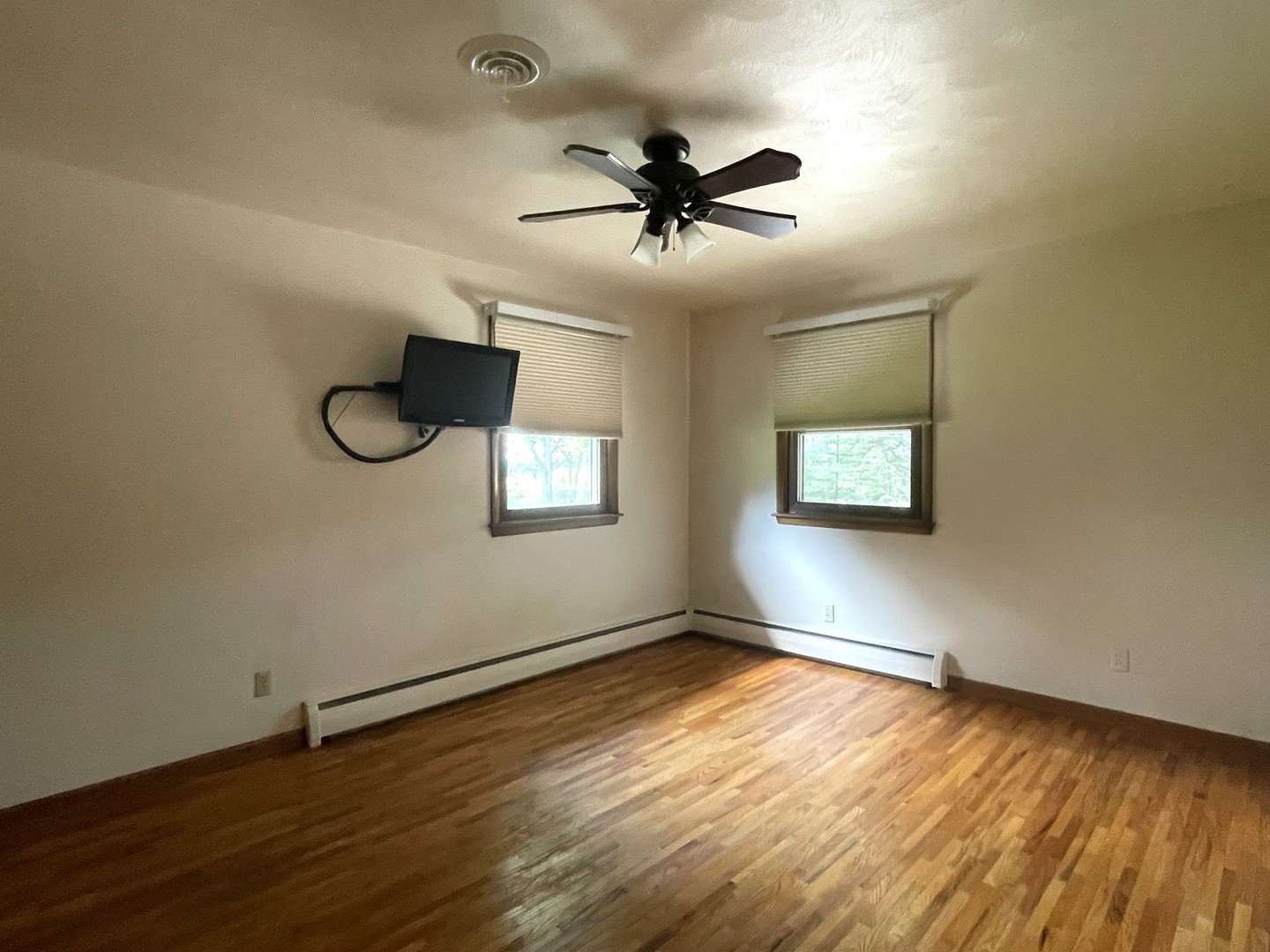 206 Palmyra Road Dixon, IL 61021 - Photo 23 of 46 a view of empty room with wooden floor