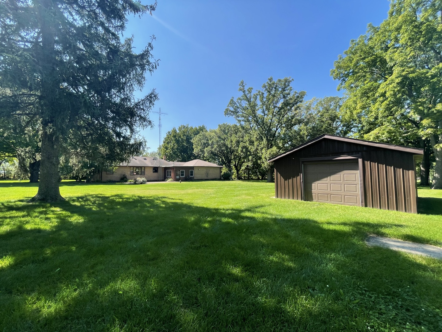 206 Palmyra Road Dixon, IL 61021 - Photo 43 of 46 a view of a house with a yard