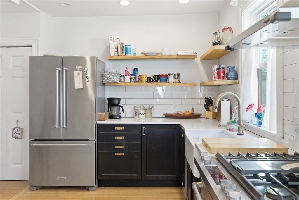 31 High Street, Unit 1 Beverly, MA 01915 - Photo 2 of 22