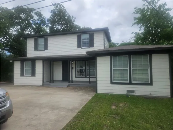 $2,795 | 4309 Old College Road, Bryan, TX 77801