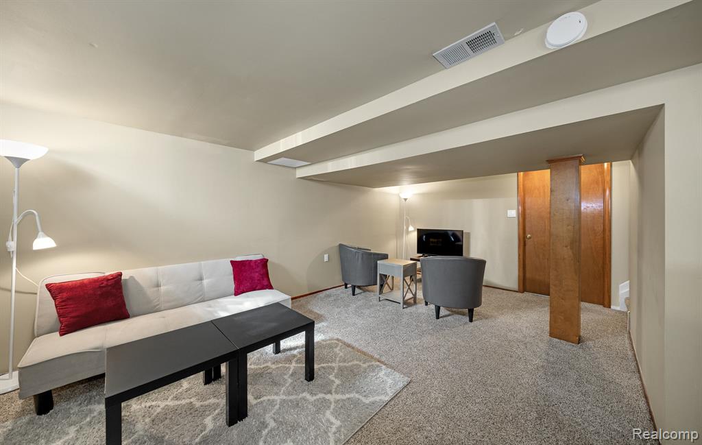 3407 Crooks Road Royal Oak, MI 48073 - Photo 24 of 29