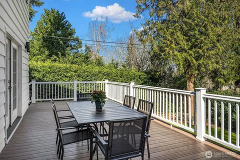 $4,150,000 | 2650 79th Avenue Northeast, Medina, WA 98039