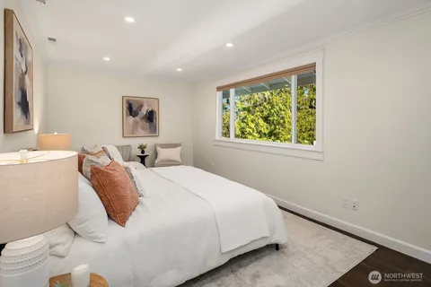 $4,150,000 | 2650 79th Avenue Northeast, Medina, WA 98039