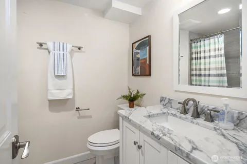 $4,150,000 | 2650 79th Avenue Northeast, Medina, WA 98039