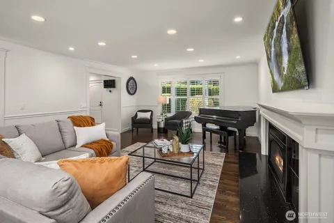 $4,150,000 | 2650 79th Avenue Northeast, Medina, WA 98039