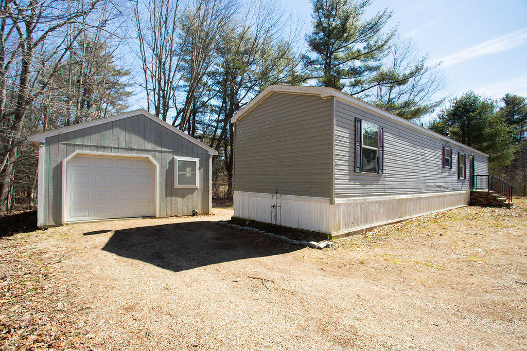 1494 State Road Eliot, ME 03903 - Photo 5 of 37 1494-1496 State St, Eliot