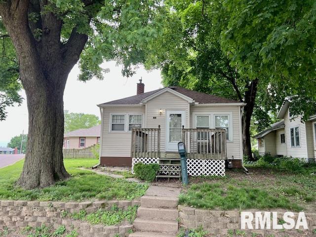 2460 Barker Street Clinton, IA 52732 - Photo 1 of 19 Gallery Image 1