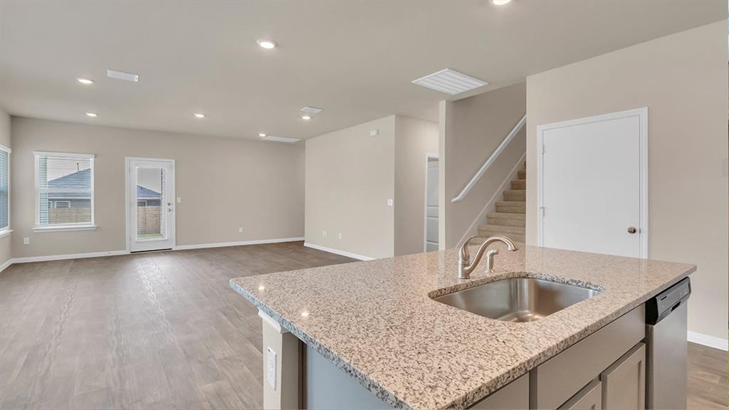 3670 Zenith Road Grand Prairie, TX 75052 - Photo 3 of 15 Gallery Image 3