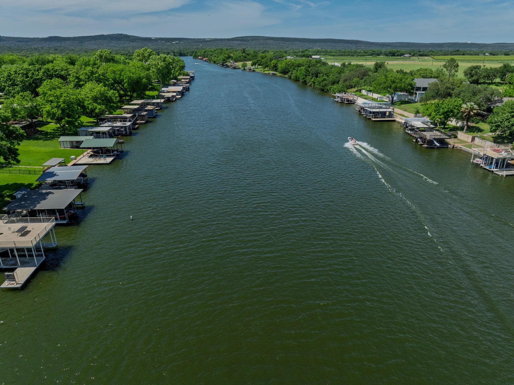 208 Riverside Drive Kingsland, TX 78639 - Photo 5 of 39