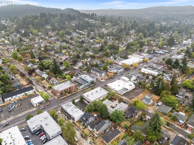 $369,900 | 481 Northeast 72nd Avenue, Unit 4, Portland, OR 97213