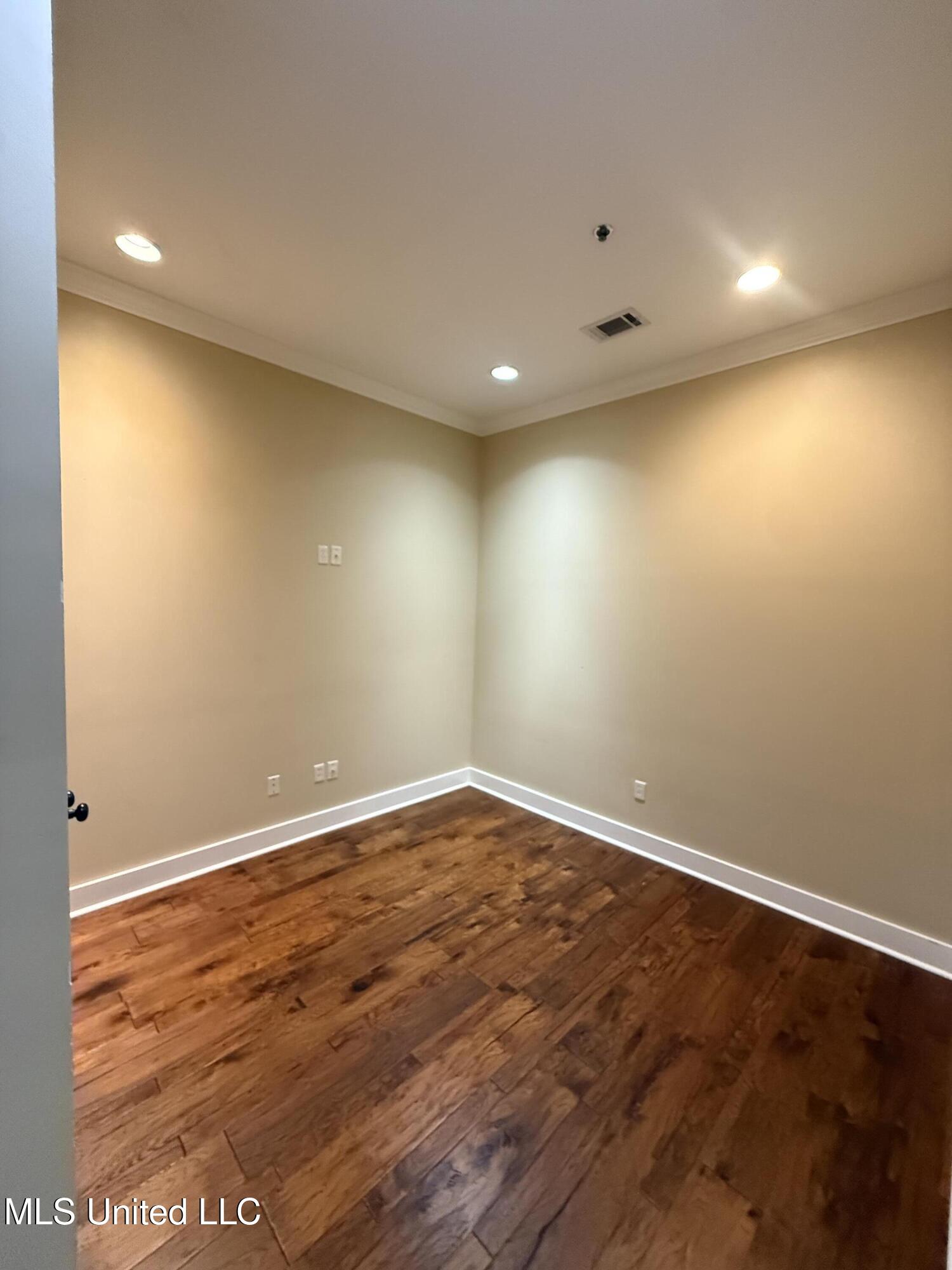 300 Monroe Street, Unit 304 Clinton, MS 39056 - Photo 6 of 6 IMG_4488