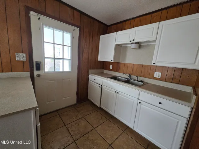 $1,450 | 3804 Anita Drive, Gulfport, MS 39501