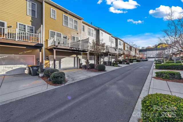 a house view with a outdoor space