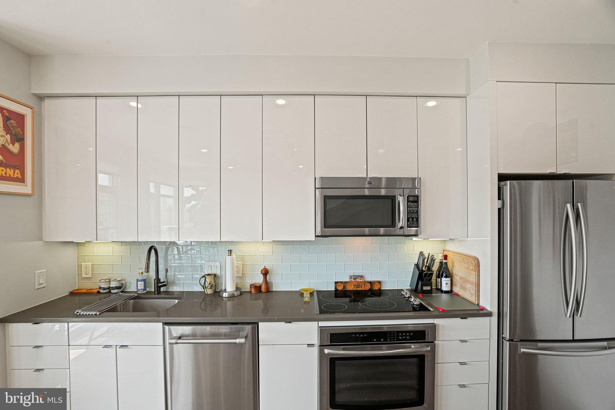 435 R Street Northwest, Unit 301 Washington, DC 20001 - Photo 13 of 28 Kitchen