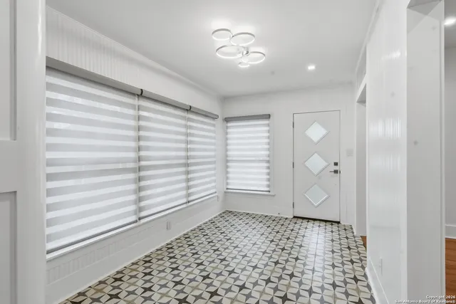 $699,000 | 524 North Getty Street, Uvalde, TX 78801