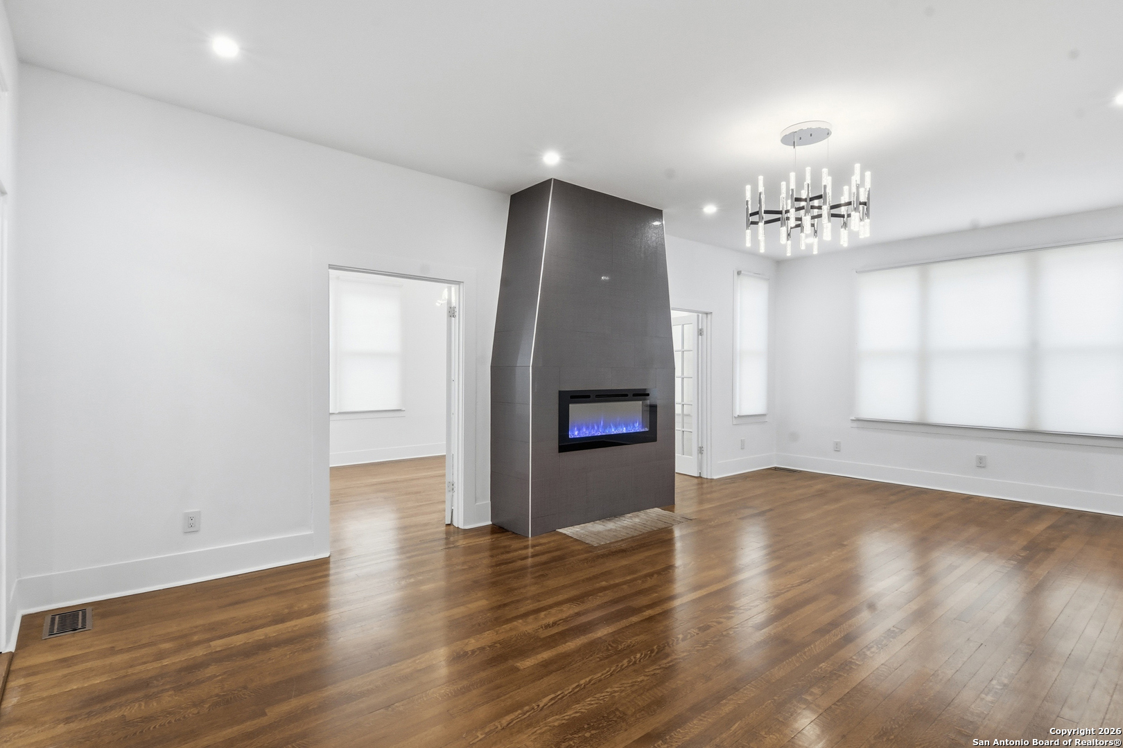 524 North Getty Street Uvalde, TX 78801 - Photo 17 of 63