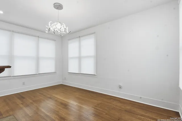 $699,000 | 524 North Getty Street, Uvalde, TX 78801