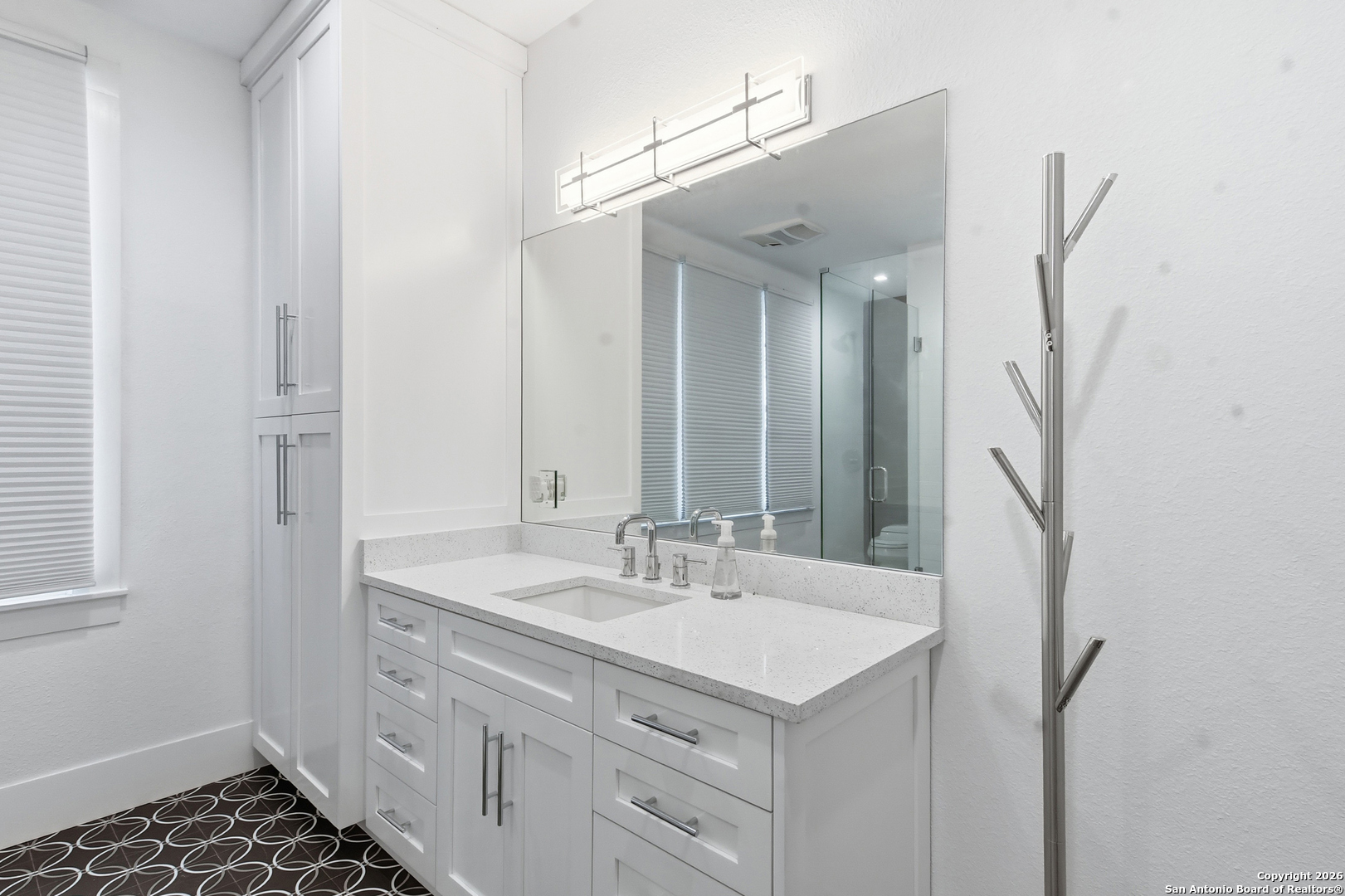 524 North Getty Street Uvalde, TX 78801 - Photo 30 of 63