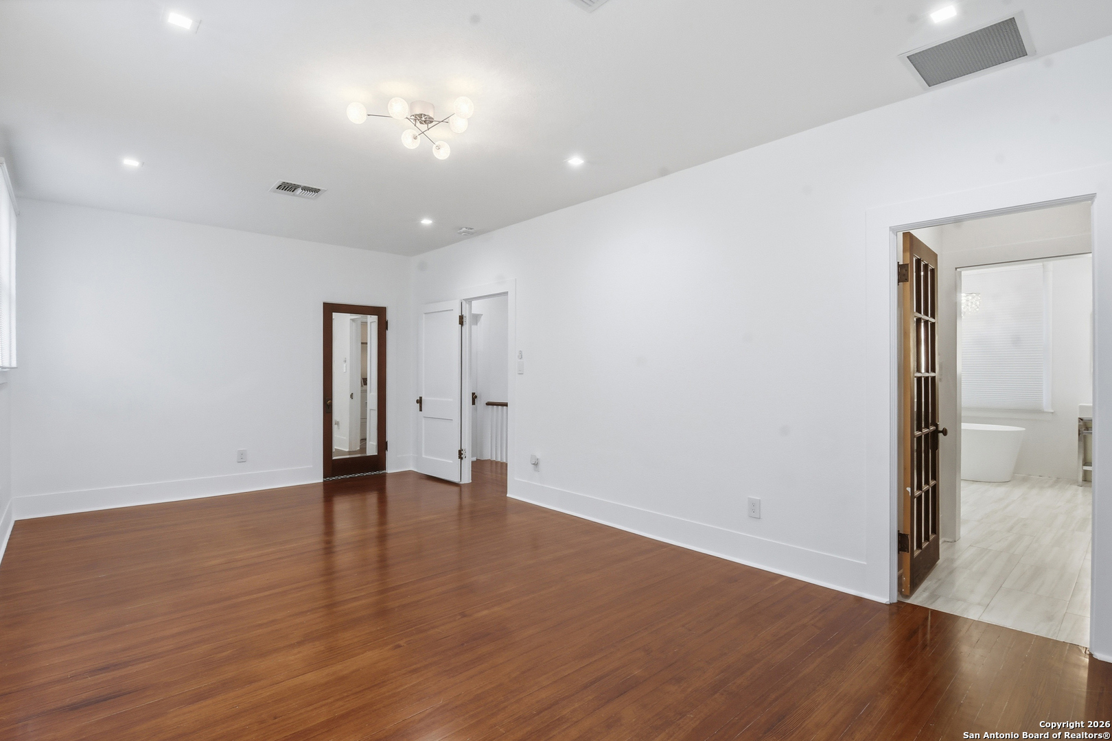 524 North Getty Street Uvalde, TX 78801 - Photo 32 of 63