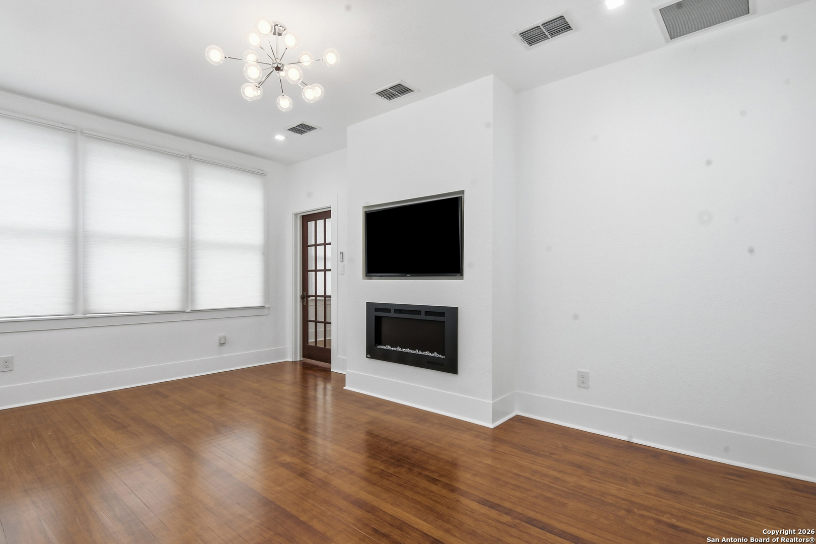 524 North Getty Street Uvalde, TX 78801 - Photo 39 of 63