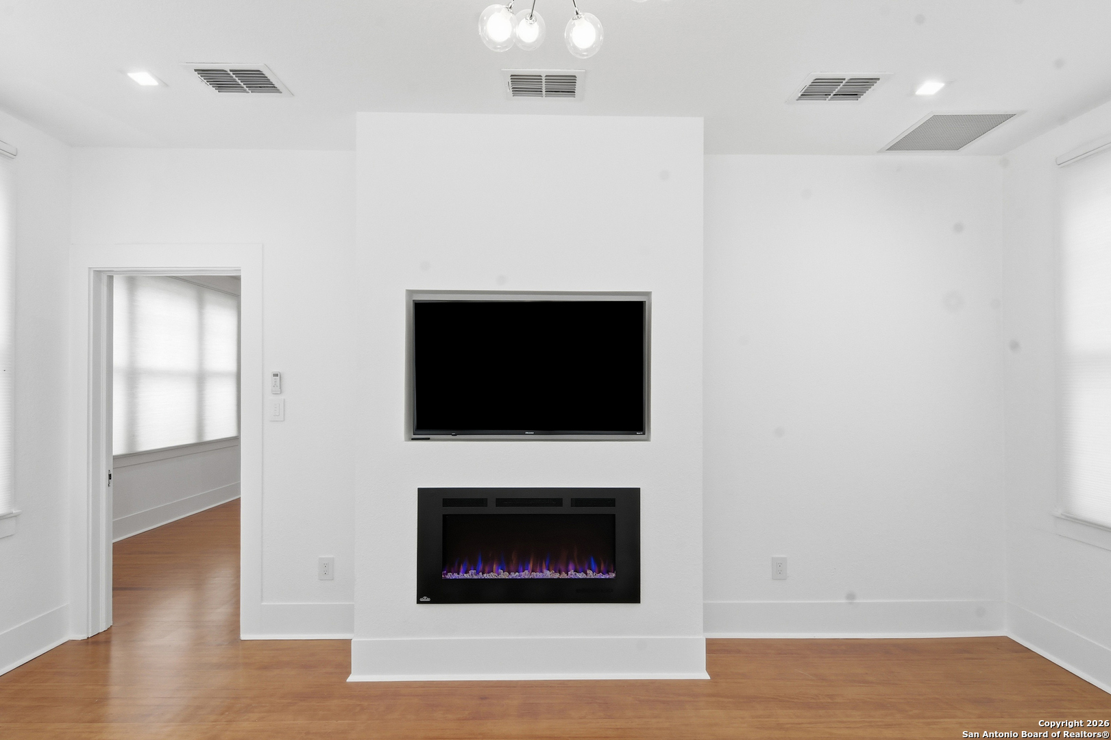 524 North Getty Street Uvalde, TX 78801 - Photo 40 of 63