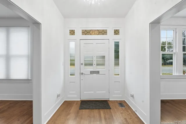 $699,000 | 524 North Getty Street, Uvalde, TX 78801