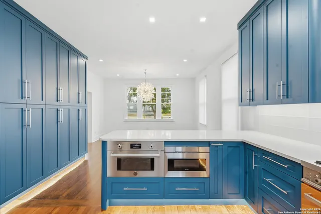 $699,000 | 524 North Getty Street, Uvalde, TX 78801