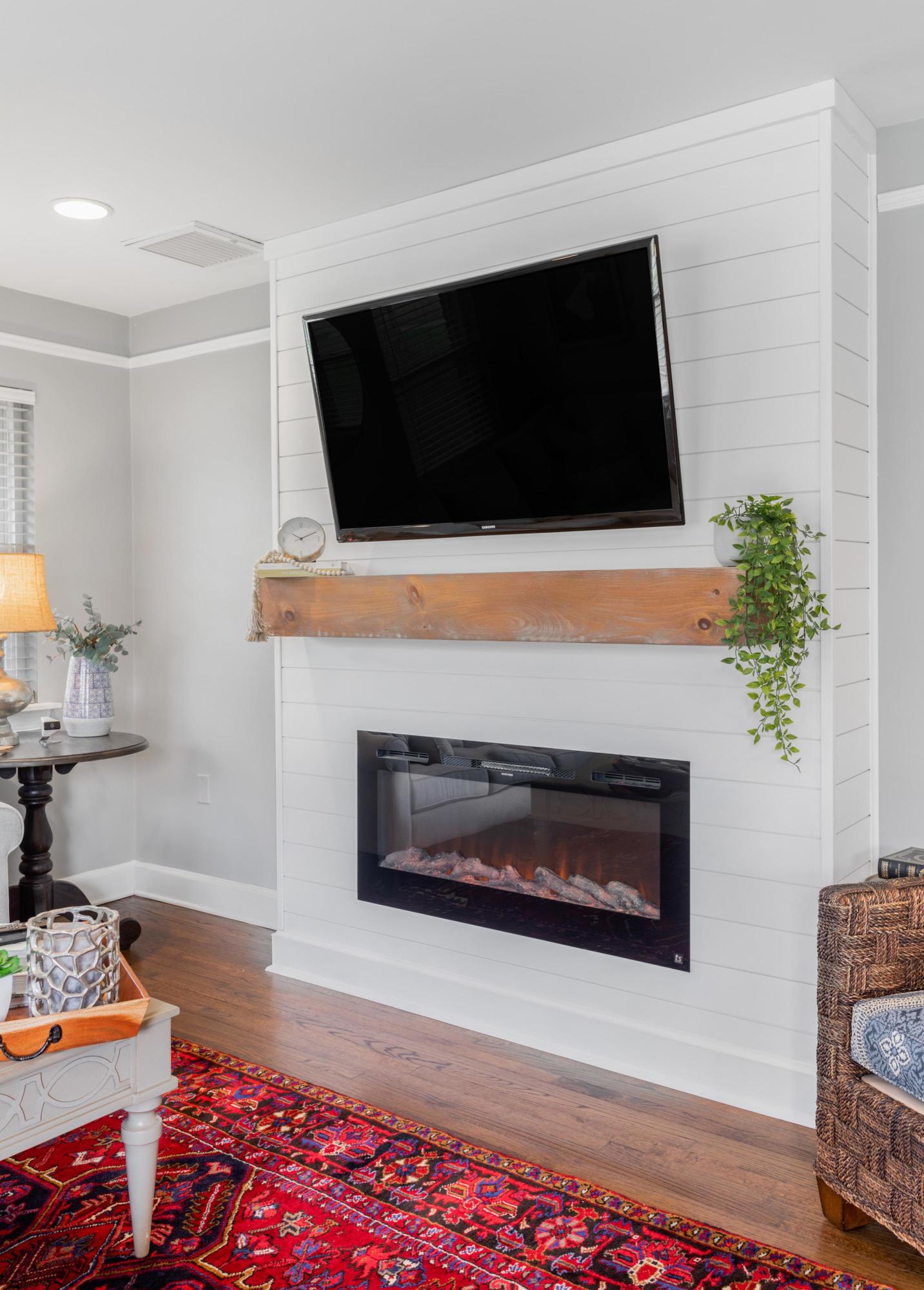 1408 Mosstree Road North Charleston, SC 29405 - Photo 6 of 20 Living room