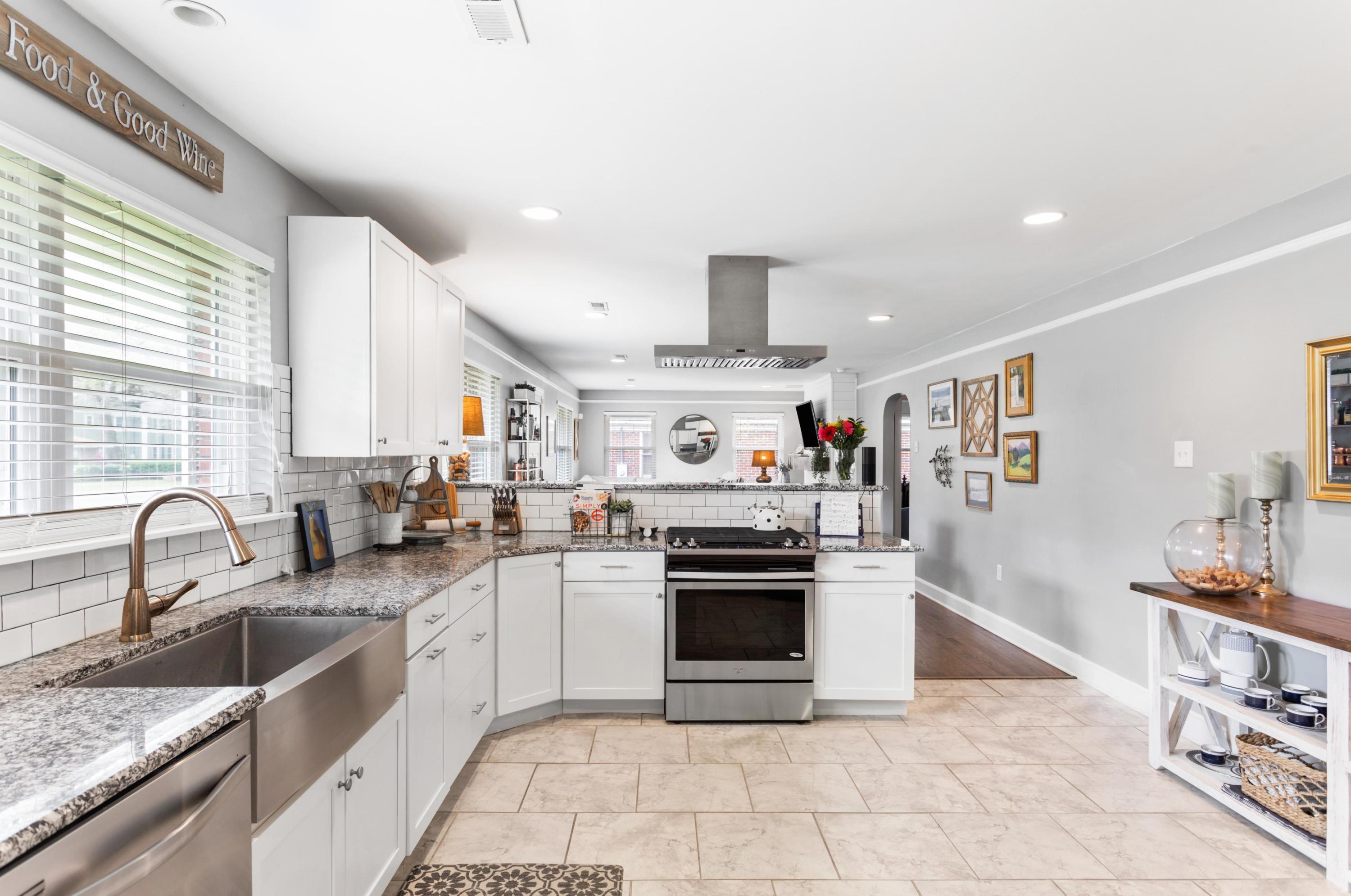 1408 Mosstree Road North Charleston, SC 29405 - Photo 9 of 20 Kitchen