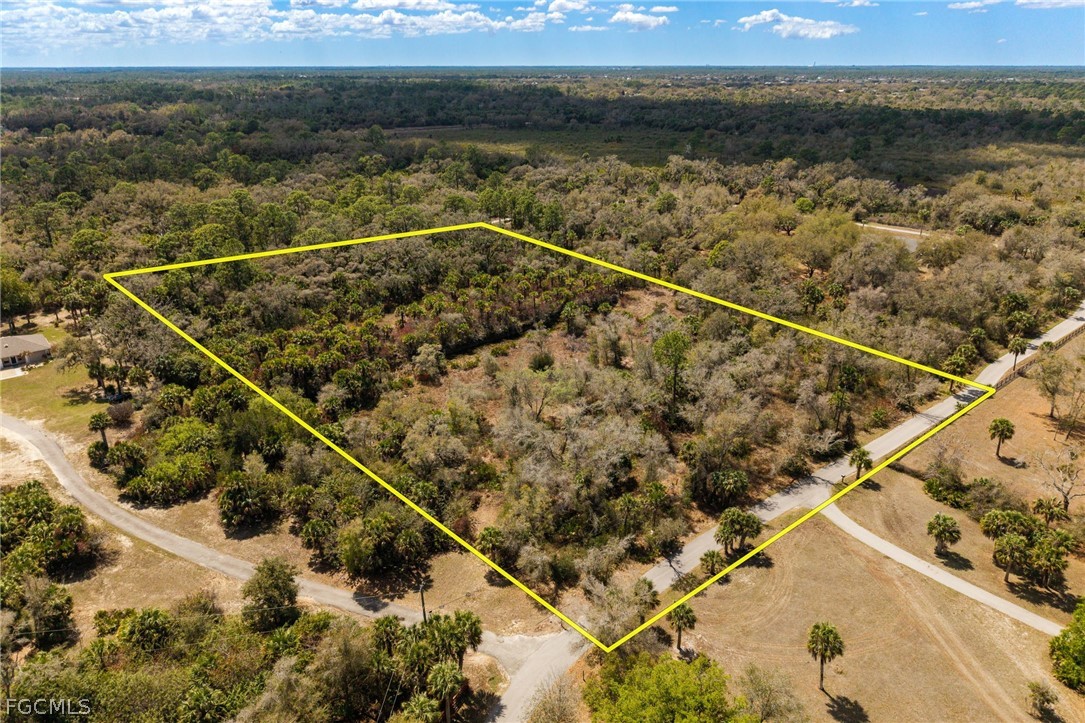 3751 Bateman Road Alva, FL 33920 - Photo 7 of 26 a view of a sky from a balcony
