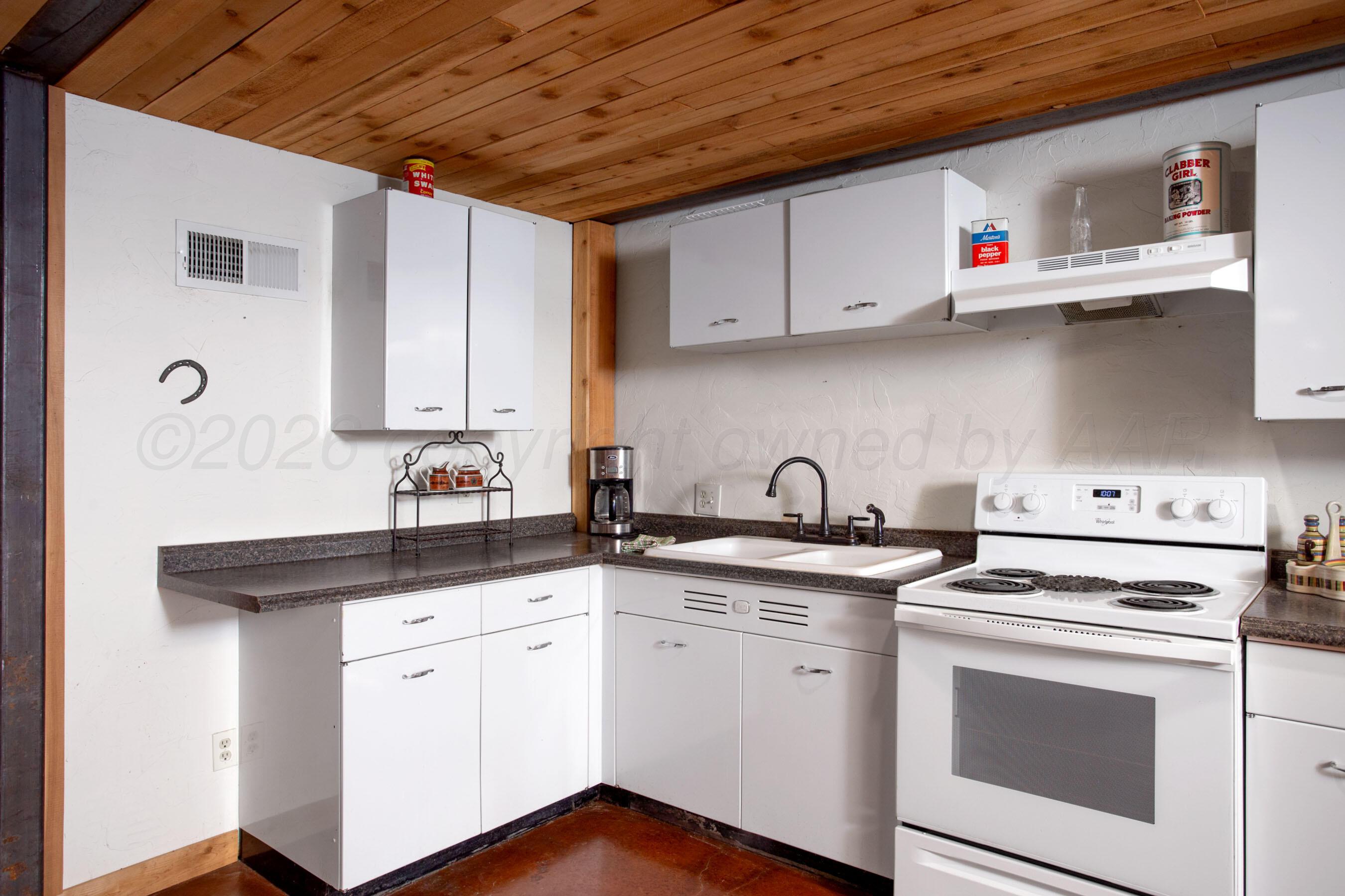 16310 Prairie Garden Road Canyon, TX 79015 - Photo 24 of 56 Apartment kitchen