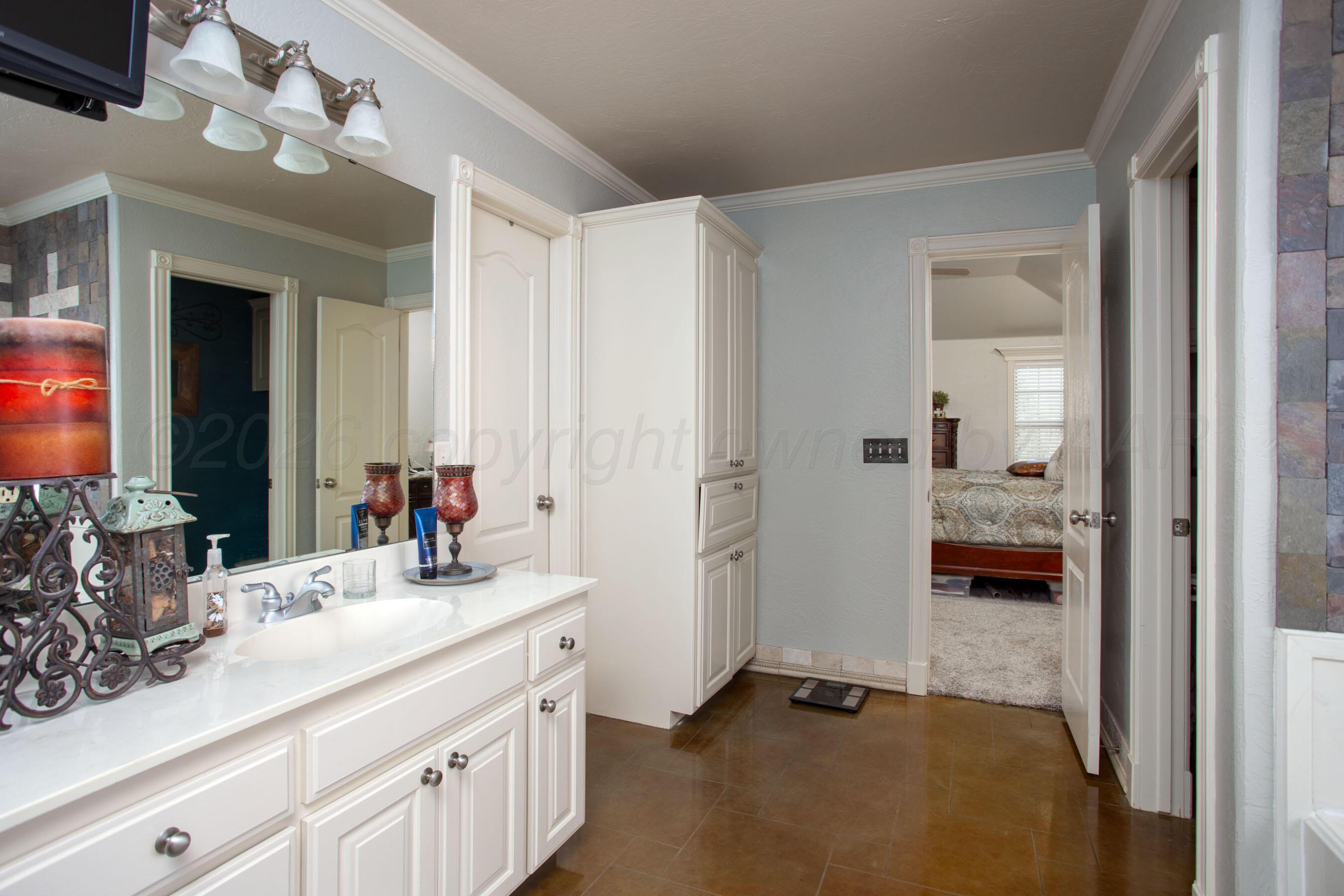 16310 Prairie Garden Road Canyon, TX 79015 - Photo 44 of 56 Master bath
