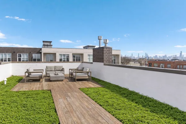 $824,900 | 2438 North Western Avenue, Unit 3, Chicago, IL 60647