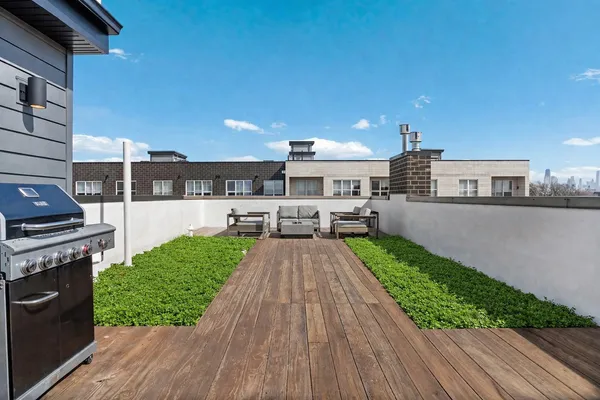 $824,900 | 2438 North Western Avenue, Unit 3, Chicago, IL 60647