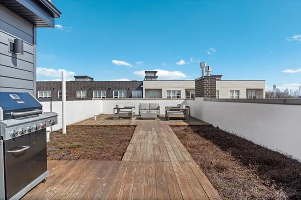 $824,900 | 2438 North Western Avenue, Unit 3, Chicago, IL 60647