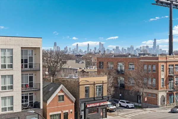 $824,900 | 2438 North Western Avenue, Unit 3, Chicago, IL 60647