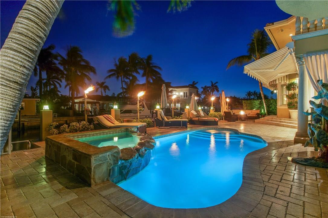 824 Northeast 70th Street Boca Raton, FL 33487 - Photo 2 of 19 Photo 2