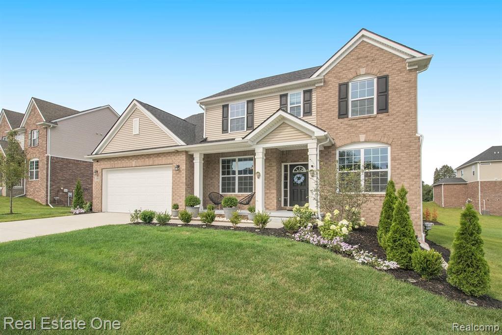 838 Balsam Circle Rochester Hills, MI 48307 - Photo 3 of 26