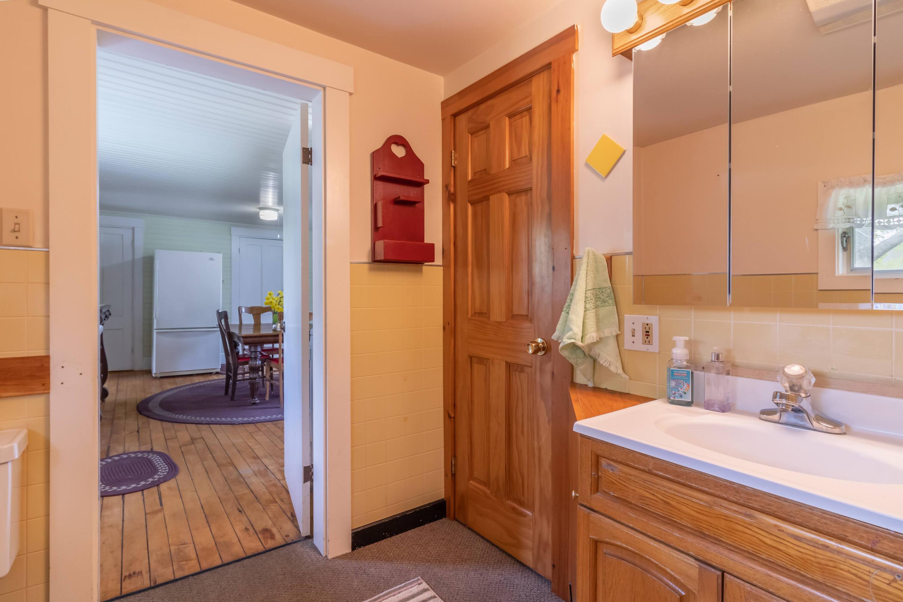 393 Mason Corner Road St. Albans, ME 04971 - Photo 14 of 86 393 Mason Corner Road Interiors-7